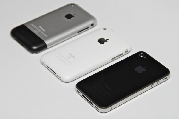 iPhones-600x400 iPhones-600x400